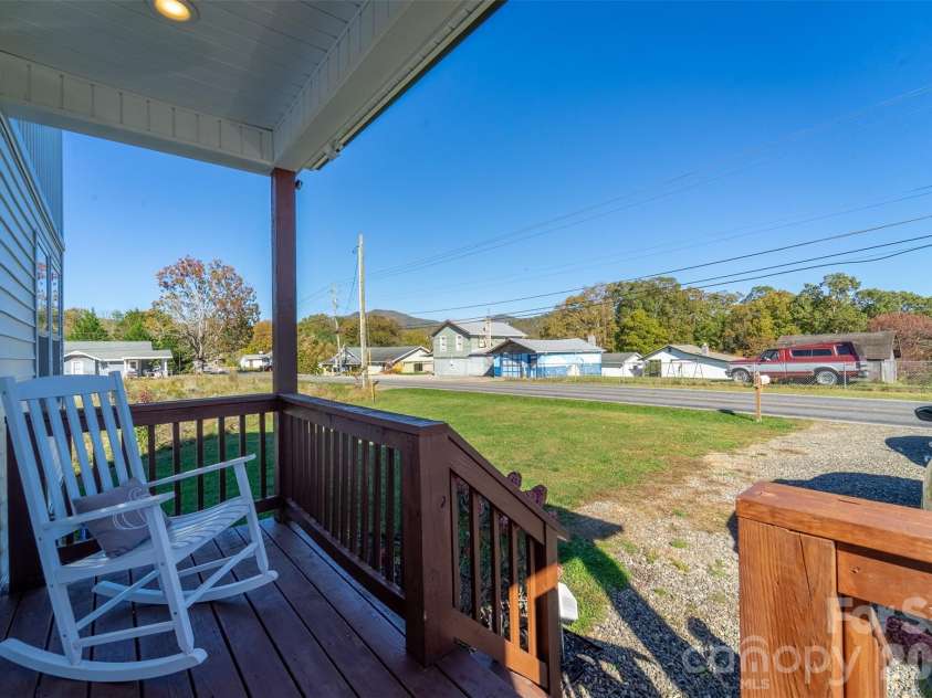 955 Canton Road, Canton, NC 28716.  MLS# CAR4313244, YatesRealty ID 5943. 