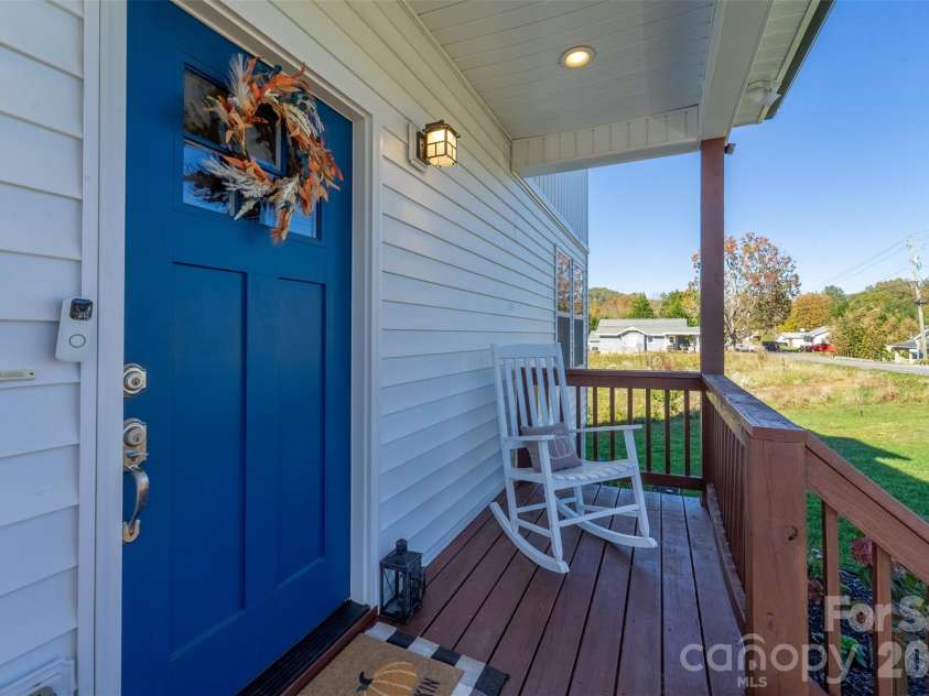 955 Canton Road, Canton, NC 28716.  MLS# CAR4313244, YatesRealty ID 5943. 