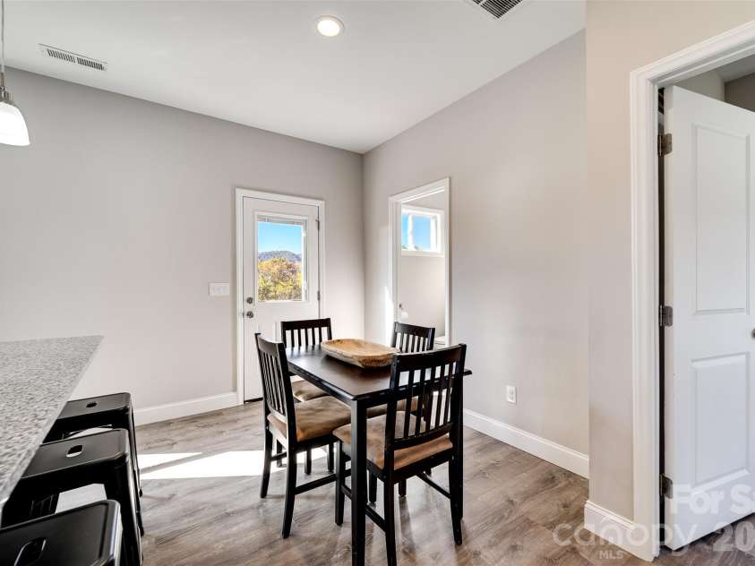 955 Canton Road, Canton, NC 28716.  MLS# CAR4313244, YatesRealty ID 5943. 