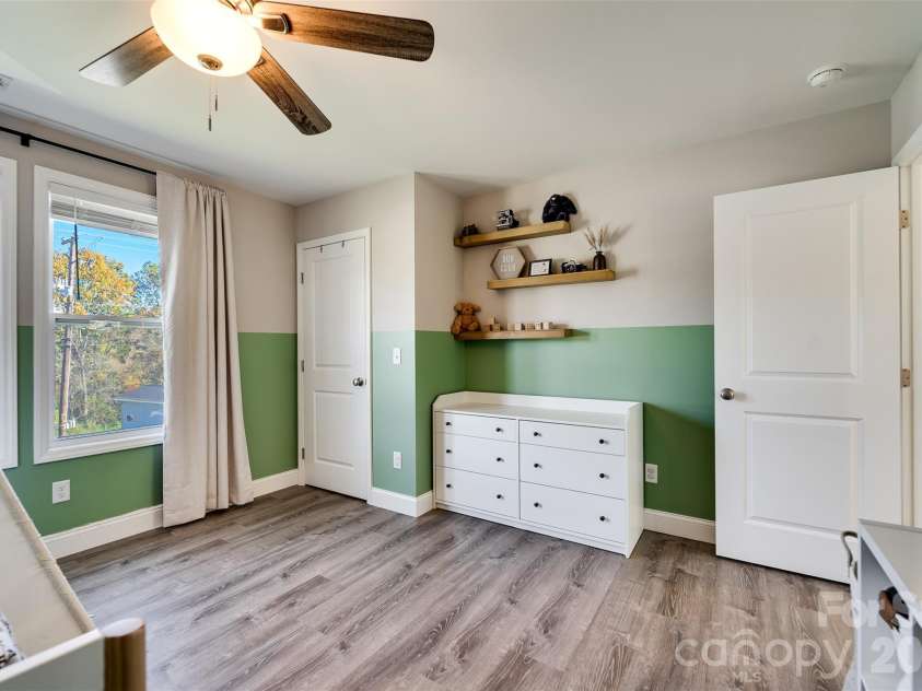 955 Canton Road, Canton, NC 28716.  MLS# CAR4313244, YatesRealty ID 5943. 