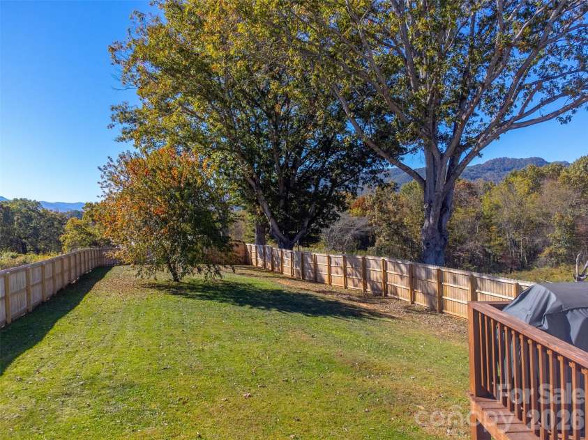 955 Canton Road, Canton, NC 28716.  MLS# CAR4313244, YatesRealty ID 5943. 