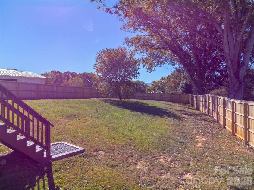 955 Canton Road, Canton, NC 28716.  MLS# CAR4313244, YatesRealty ID 5943. 
