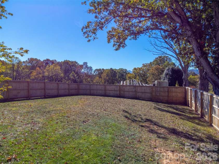 955 Canton Road, Canton, NC 28716.  MLS# CAR4313244, YatesRealty ID 5943. 