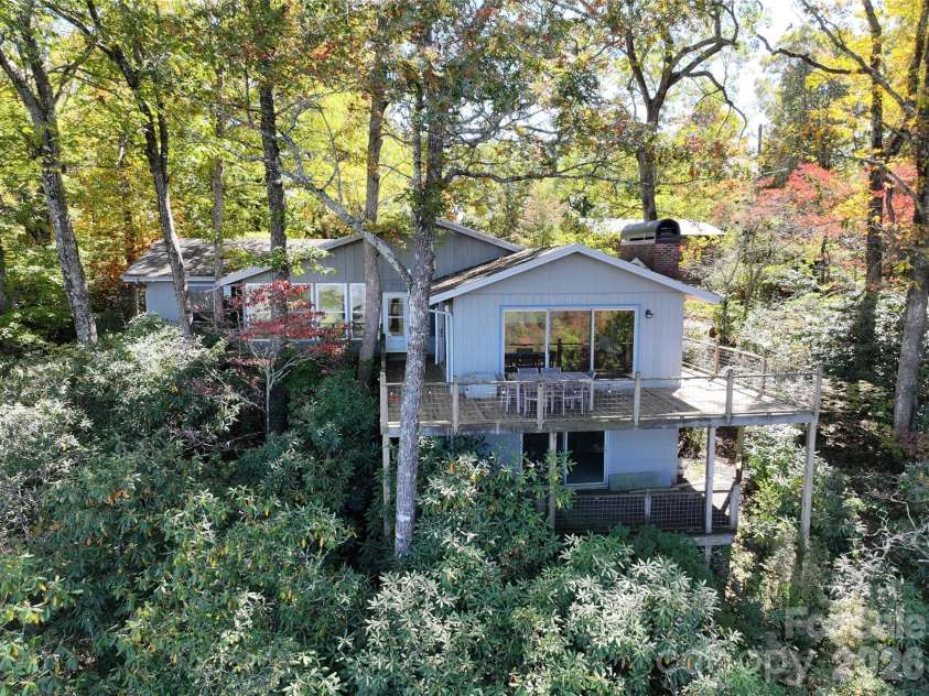 243 Ridgeline Drive, Brevard, NC 28712.  MLS# CAR4313542, YatesRealty ID 5944. 