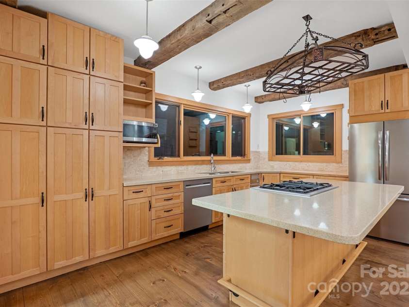 243 Ridgeline Drive, Brevard, NC 28712.  MLS# CAR4313542, YatesRealty ID 5944. Main House Kitchen