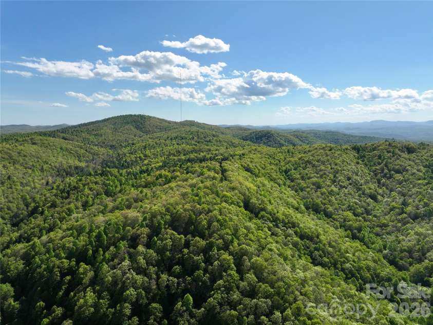 243 Ridgeline Drive, Brevard, NC 28712.  MLS# CAR4313542, YatesRealty ID 5944. Ridgeline Drive
