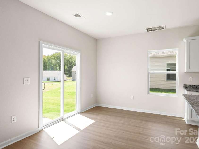 3266 Maple Ridge Drive, Gastonia, NC 28052.  MLS# CAR4211194, YatesRealty ID 5944. 