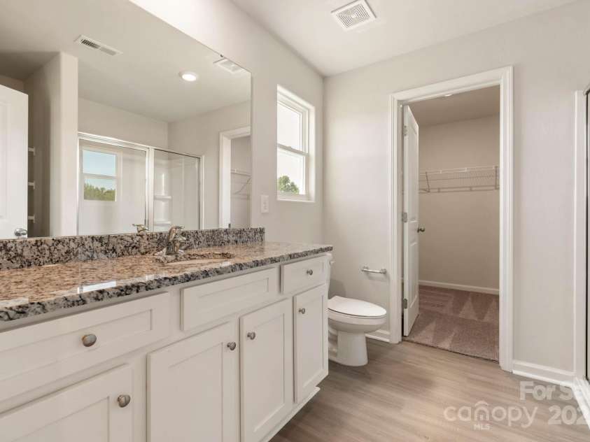 3266 Maple Ridge Drive, Gastonia, NC 28052.  MLS# CAR4211194, YatesRealty ID 5944. 