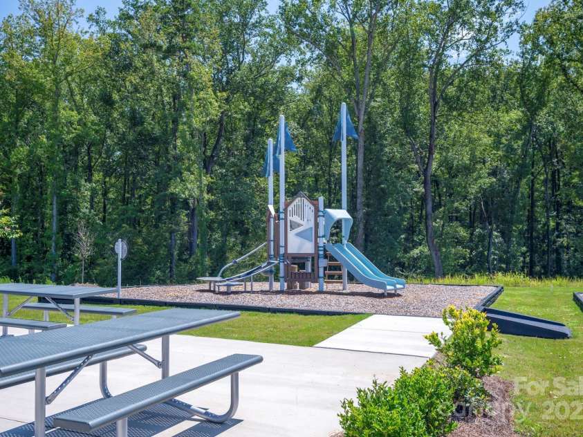 3266 Maple Ridge Drive, Gastonia, NC 28052.  MLS# CAR4211194, YatesRealty ID 5944. 