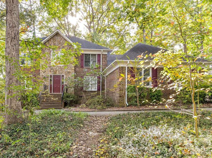 2512 King Arthur Drive, Monroe, NC 28110.  MLS# CAR4438351, YatesRealty ID 59441. 