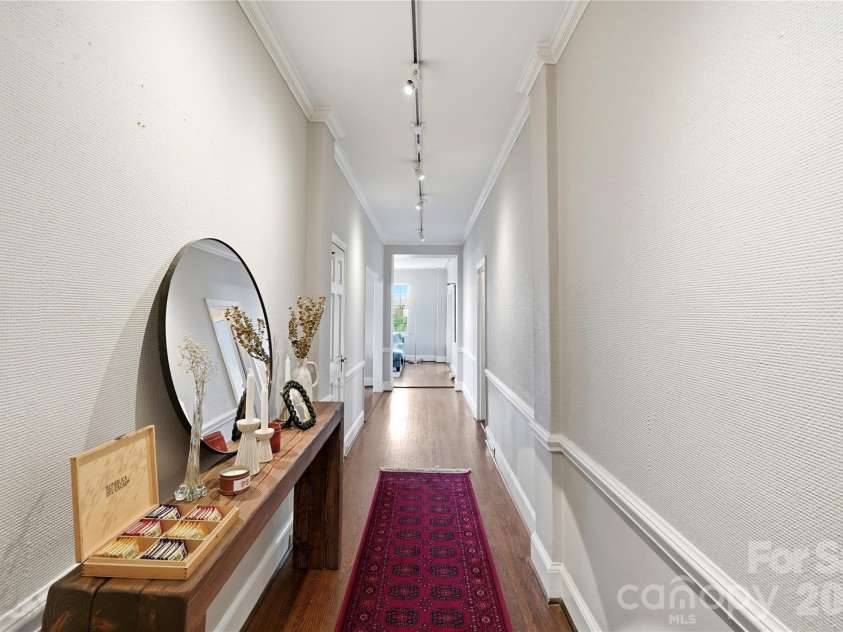 301 10th Street, Charlotte, NC 28202.  MLS# CAR4397001, YatesRealty ID 5945. 