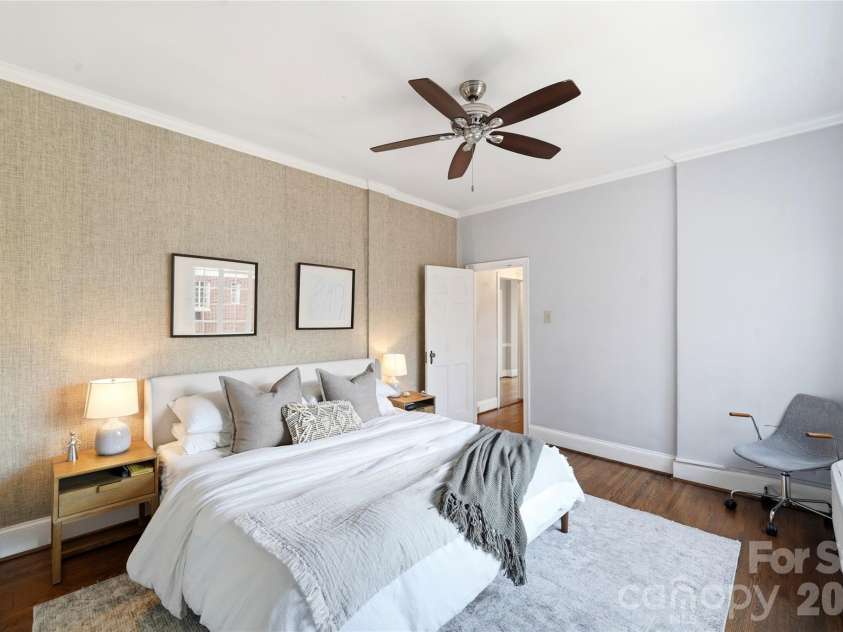 301 10th Street, Charlotte, NC 28202.  MLS# CAR4397001, YatesRealty ID 5945. 