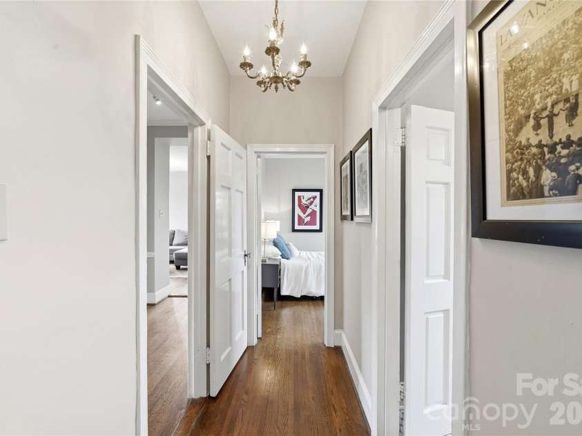 301 10th Street, Charlotte, NC 28202.  MLS# CAR4397001, YatesRealty ID 5945. 