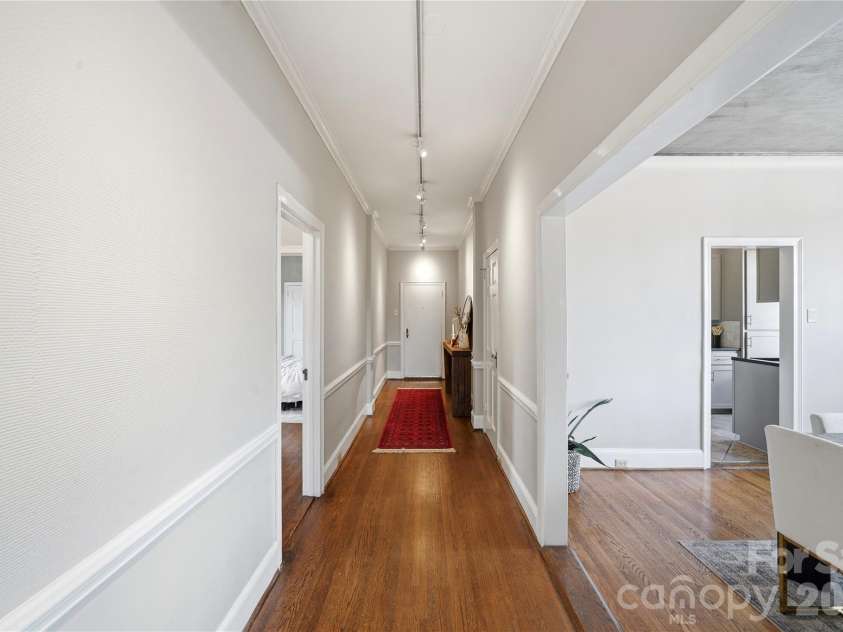 301 10th Street, Charlotte, NC 28202.  MLS# CAR4397001, YatesRealty ID 5945. 