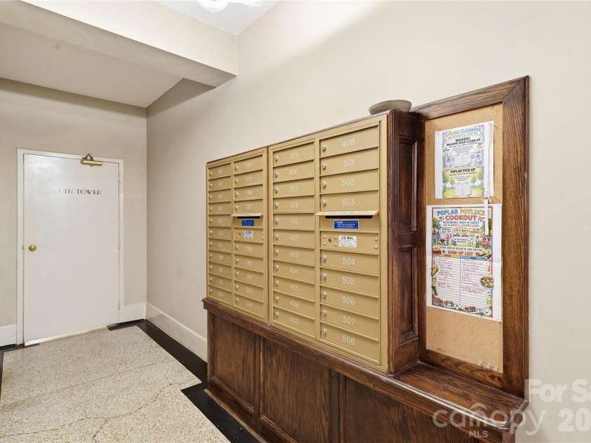 301 10th Street, Charlotte, NC 28202.  MLS# CAR4397001, YatesRealty ID 5945. 