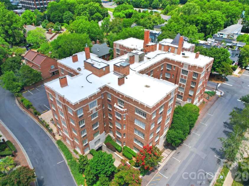 301 10th Street, Charlotte, NC 28202.  MLS# CAR4397001, YatesRealty ID 5945. 