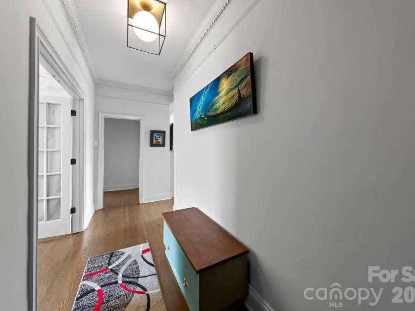 301 10th Street, Charlotte, NC 28202.  MLS# CAR4419418, YatesRealty ID 5945. 