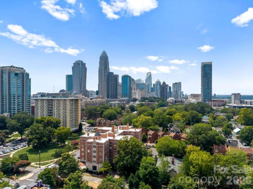 301 10th Street, Charlotte, NC 28202.  MLS# CAR4419418, YatesRealty ID 5945. 