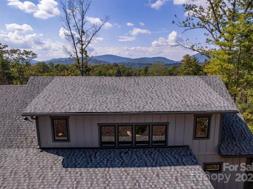 71 Crossings Circle, Fairview, NC 28730.  MLS# CAR4306682, YatesRealty ID 5946. 