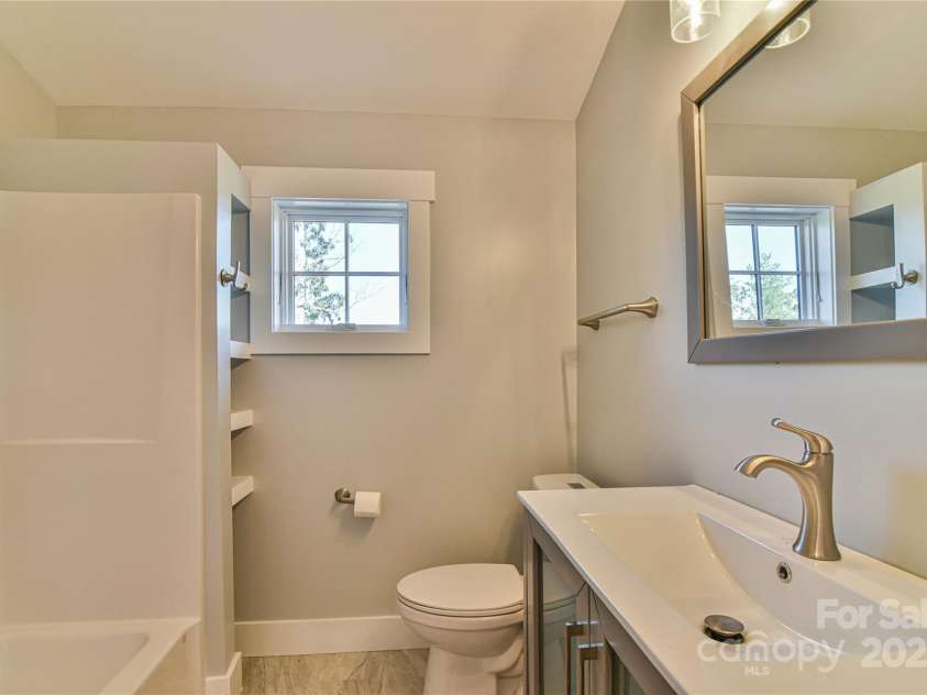 71 Crossings Circle, Fairview, NC 28730.  MLS# CAR4306682, YatesRealty ID 5946. 