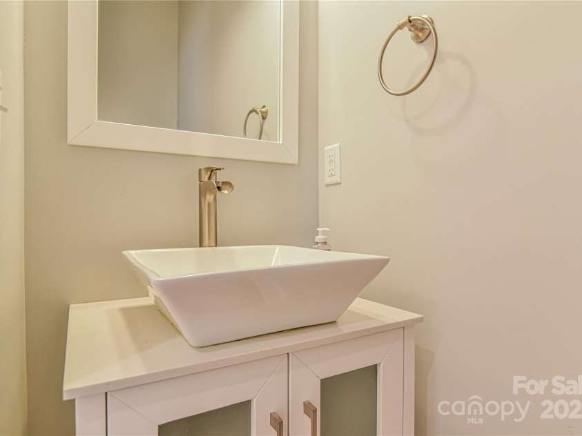 71 Crossings Circle, Fairview, NC 28730.  MLS# CAR4306682, YatesRealty ID 5946. 