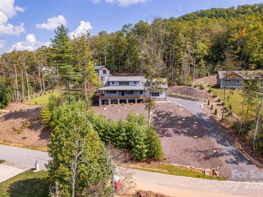 71 Crossings Circle, Fairview, NC 28730.  MLS# CAR4306682, YatesRealty ID 5946. 