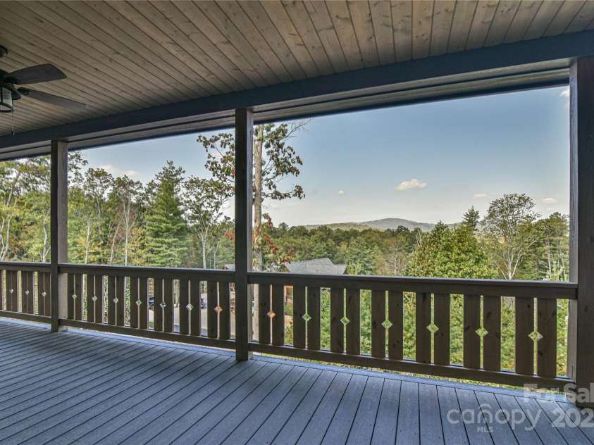 71 Crossings Circle, Fairview, NC 28730.  MLS# CAR4306682, YatesRealty ID 5946. 