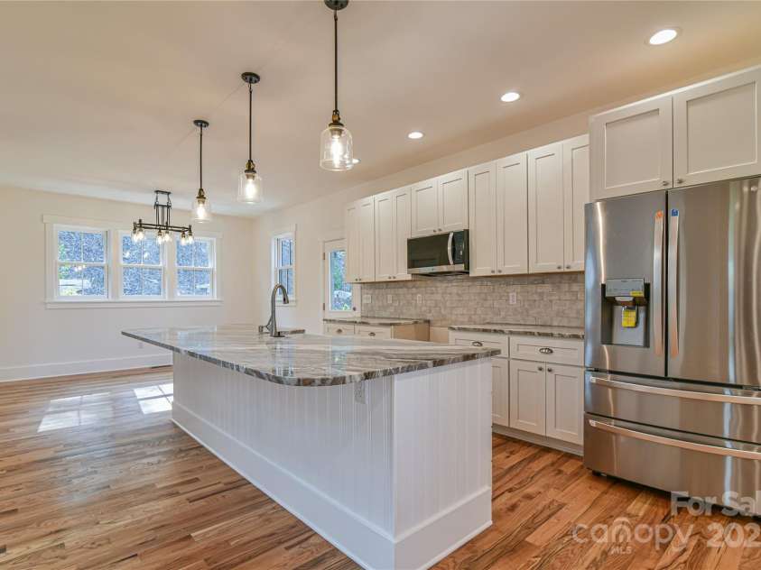 71 Crossings Circle, Fairview, NC 28730.  MLS# CAR4306682, YatesRealty ID 5946. 