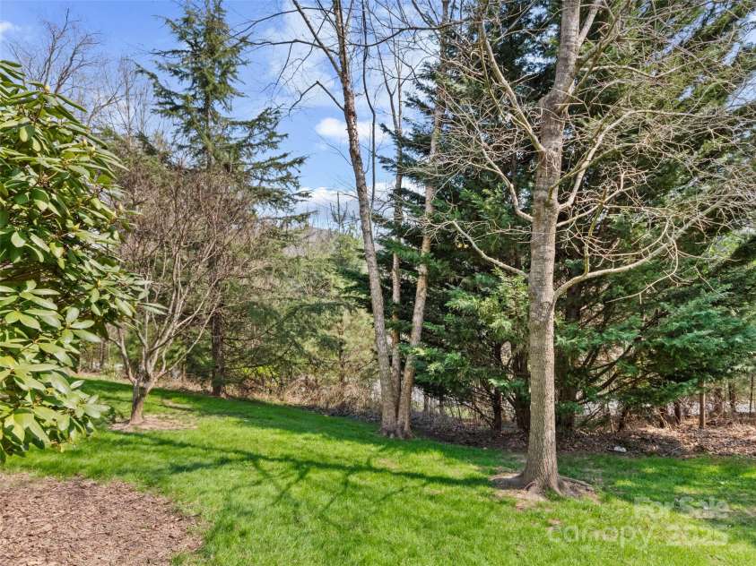 22 Kaufmann Stone Way, Biltmore Lake, NC 28715.  MLS# CAR4233652, YatesRealty ID 5947. 