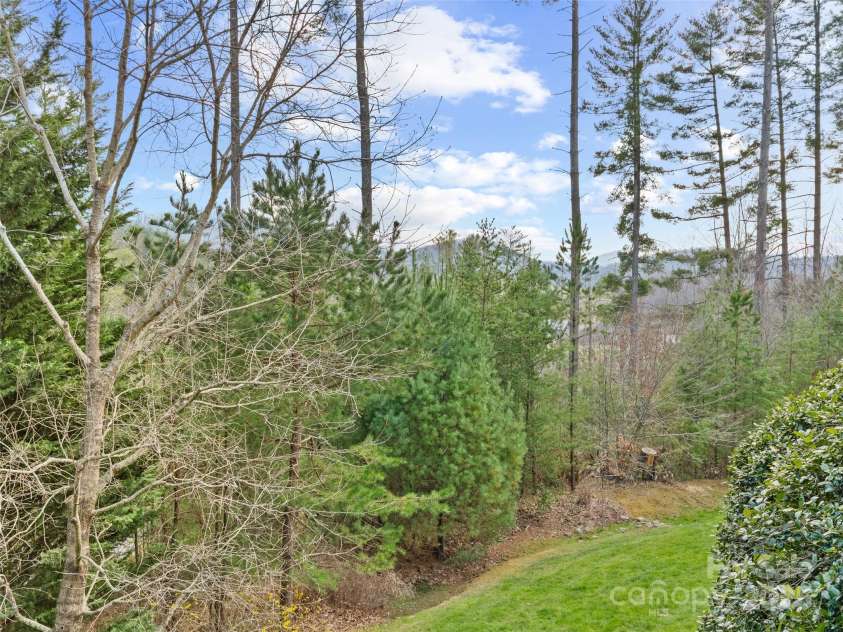 22 Kaufmann Stone Way, Biltmore Lake, NC 28715.  MLS# CAR4233652, YatesRealty ID 5947. 