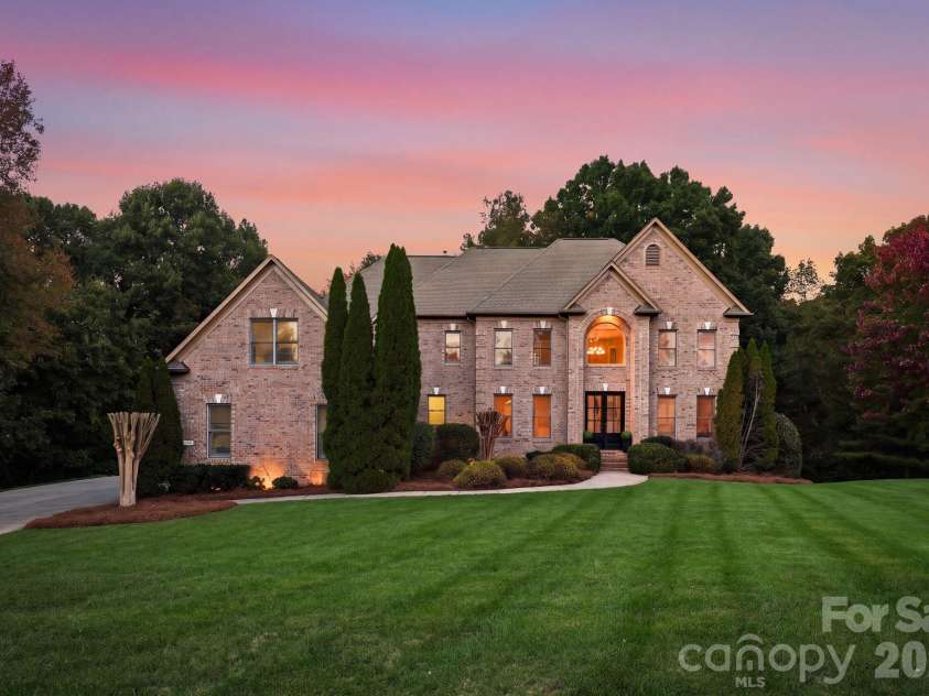 8407 Rolling Fields Road, Mint Hill, NC 28227.  MLS# CAR4436729, YatesRealty ID 59477. Front exterior