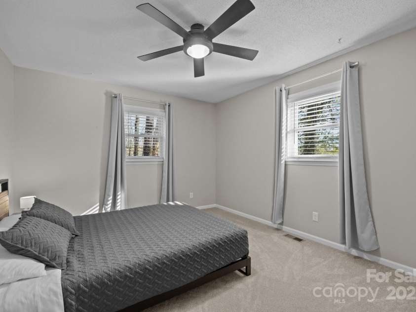 159 Long John Drive, Hendersonville, NC 28791.  MLS# CAR4244960, YatesRealty ID 5949. 