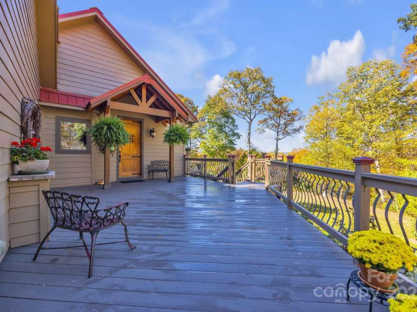 2650 Carson Woods Road, Laurel Springs, NC 28644.  MLS# CAR4318349, YatesRealty ID 595. 