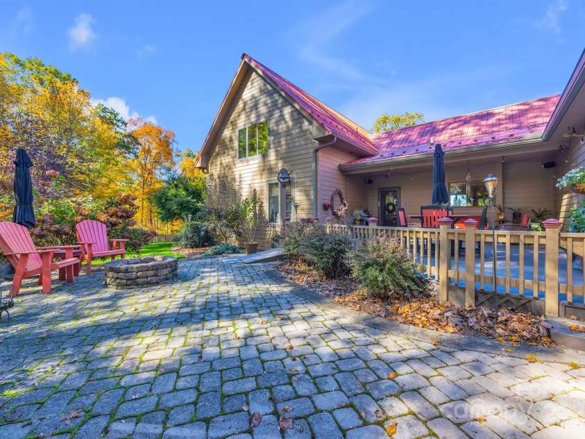 2650 Carson Woods Road, Laurel Springs, NC 28644.  MLS# CAR4318349, YatesRealty ID 595. 