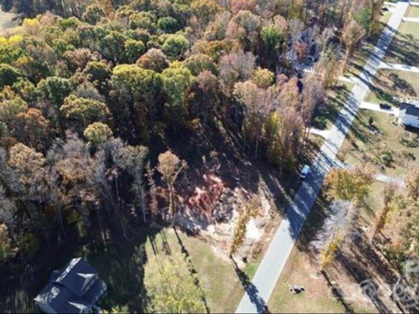 219 Barra Drive, Waxhaw, NC 28173.  MLS# CAR4358638, YatesRealty ID 5953. 