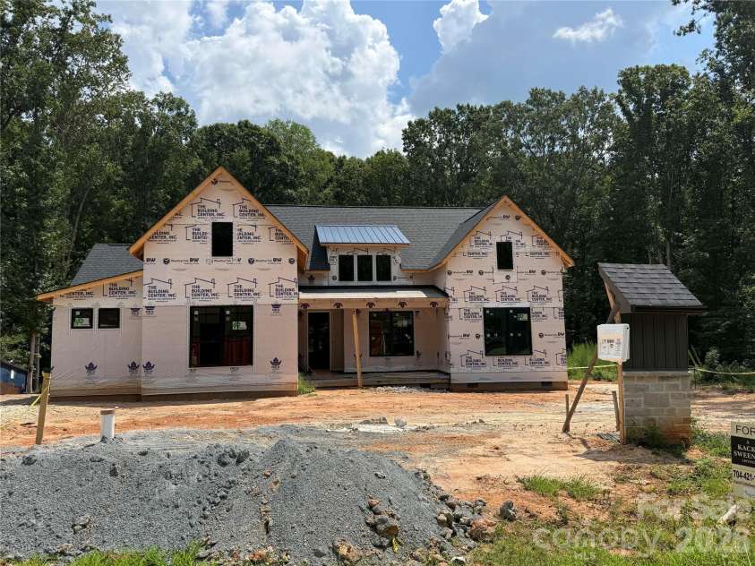 219 Barra Drive, Waxhaw, NC 28173.  MLS# CAR4358638, YatesRealty ID 5953. Front Exterior