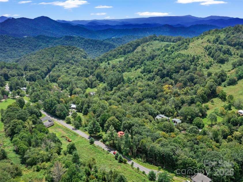 9405 NC 261 Highway, Bakersville, NC 28705.  MLS# CAR4295117, YatesRealty ID 5953. 