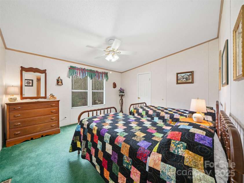 469 Hensley Branch, Burnsville, NC 28714.  MLS# CAR4244936, YatesRealty ID 5955. 