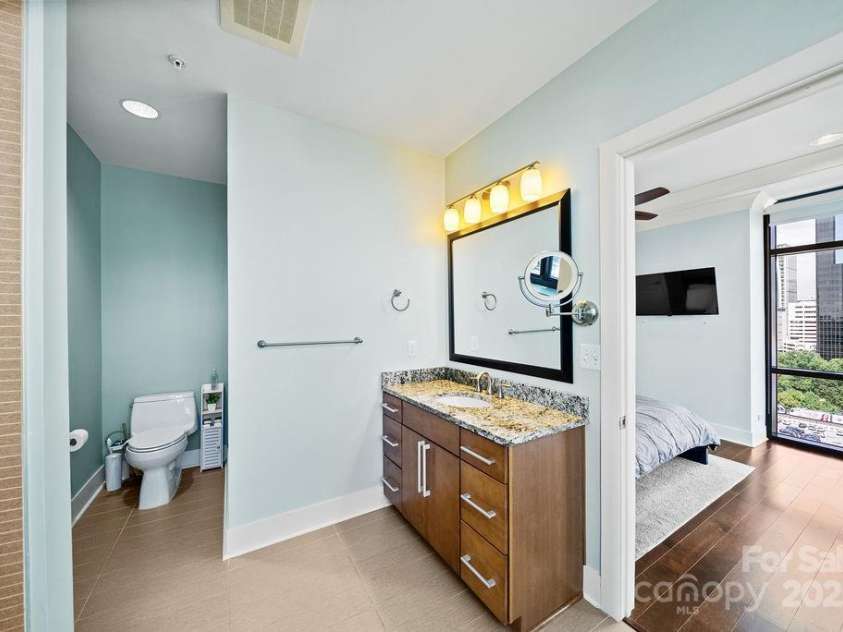 222 Caldwell Street, Charlotte, NC 28202.  MLS# CAR4299365, YatesRealty ID 5956. 