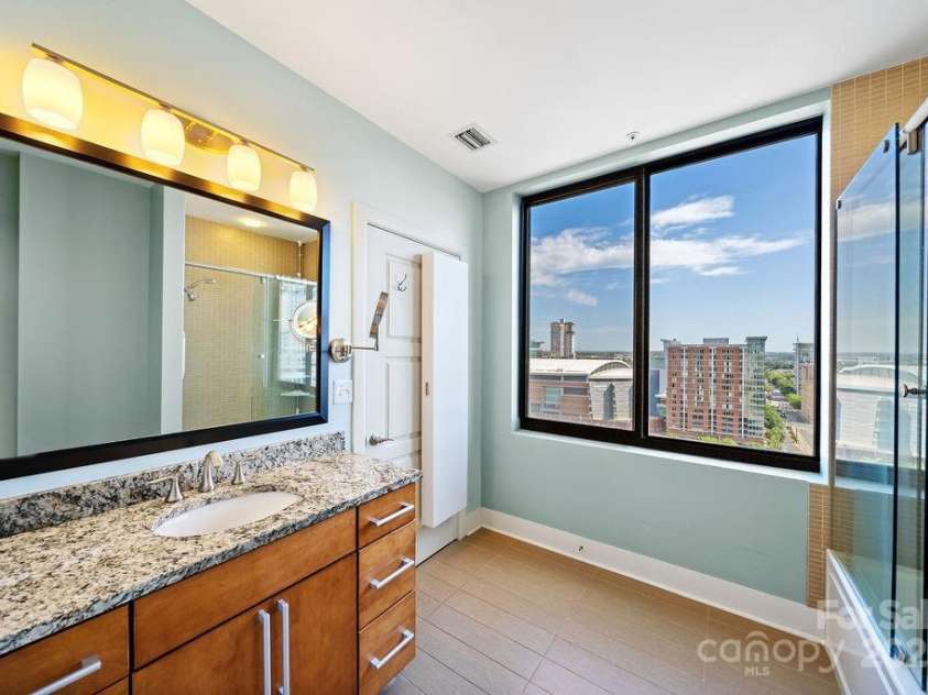 222 Caldwell Street, Charlotte, NC 28202.  MLS# CAR4299365, YatesRealty ID 5956. 