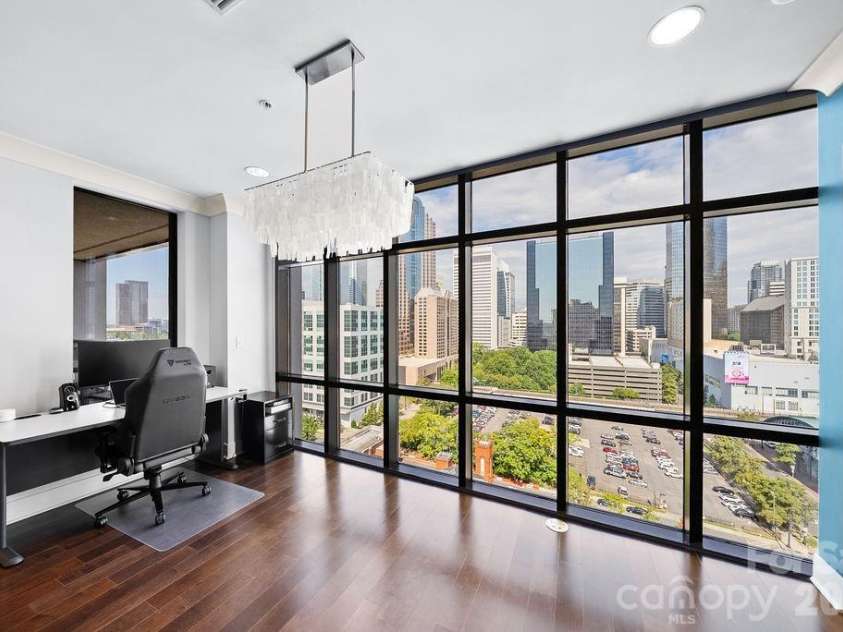 222 Caldwell Street, Charlotte, NC 28202.  MLS# CAR4299365, YatesRealty ID 5956. 