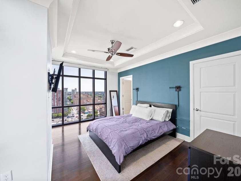 222 Caldwell Street, Charlotte, NC 28202.  MLS# CAR4299365, YatesRealty ID 5956. 