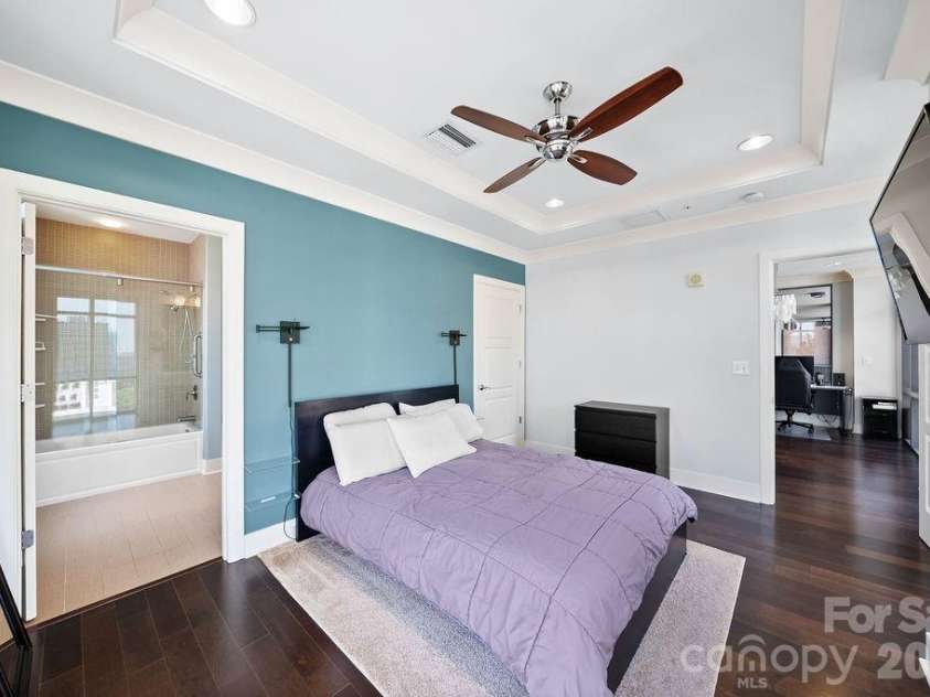 222 Caldwell Street, Charlotte, NC 28202.  MLS# CAR4299365, YatesRealty ID 5956. 