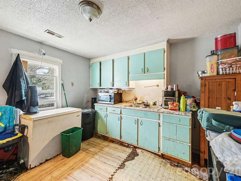 1477 Flat Creek Road, Lancaster, SC 29720.  MLS# CAR4334461, YatesRealty ID 5957. 