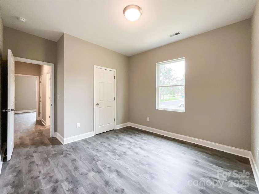 712 Washington Street, Shelby, NC 28150.  MLS# CAR4247594, YatesRealty ID 5957. 