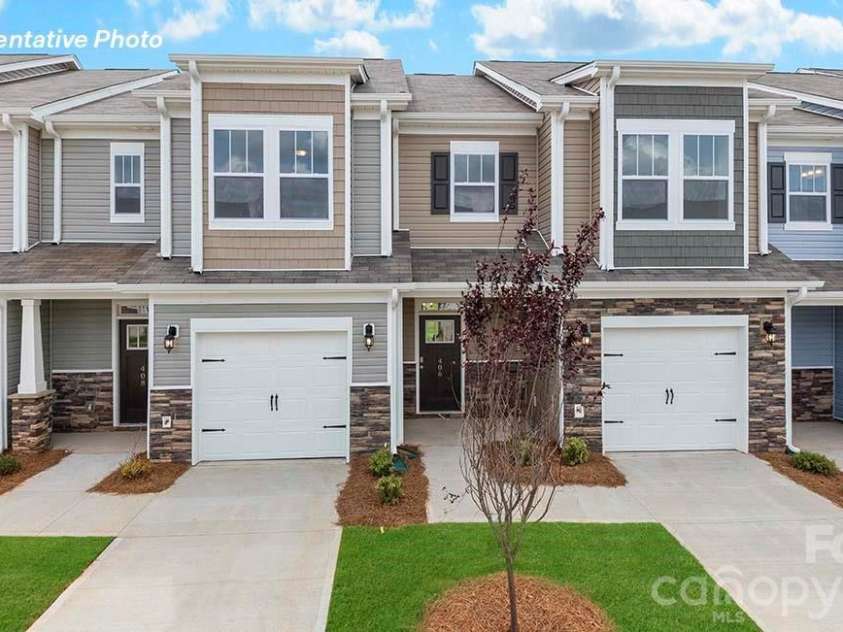 10450 Ambercrest Court, Huntersville, NC 28078.  MLS# CAR4348985, YatesRealty ID 5958. 