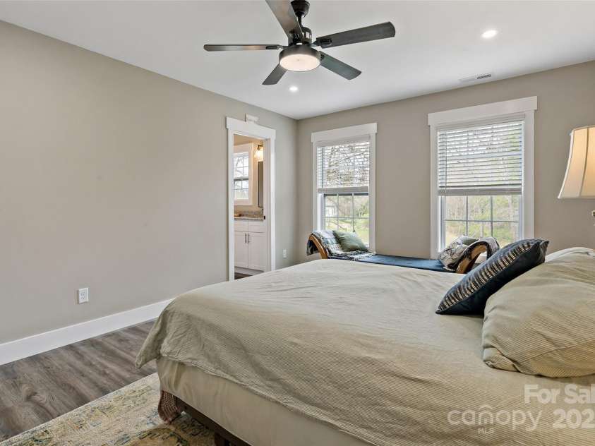 28 Whittier Drive, Alexander, NC 28701.  MLS# CAR4243488, YatesRealty ID 5958. 