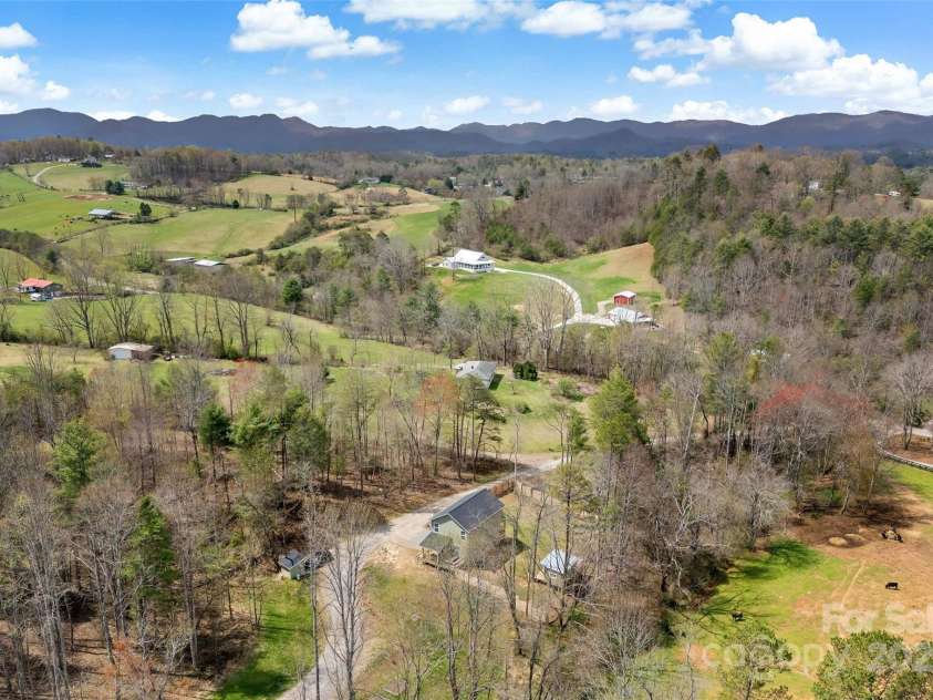 28 Whittier Drive, Alexander, NC 28701.  MLS# CAR4243488, YatesRealty ID 5958. 