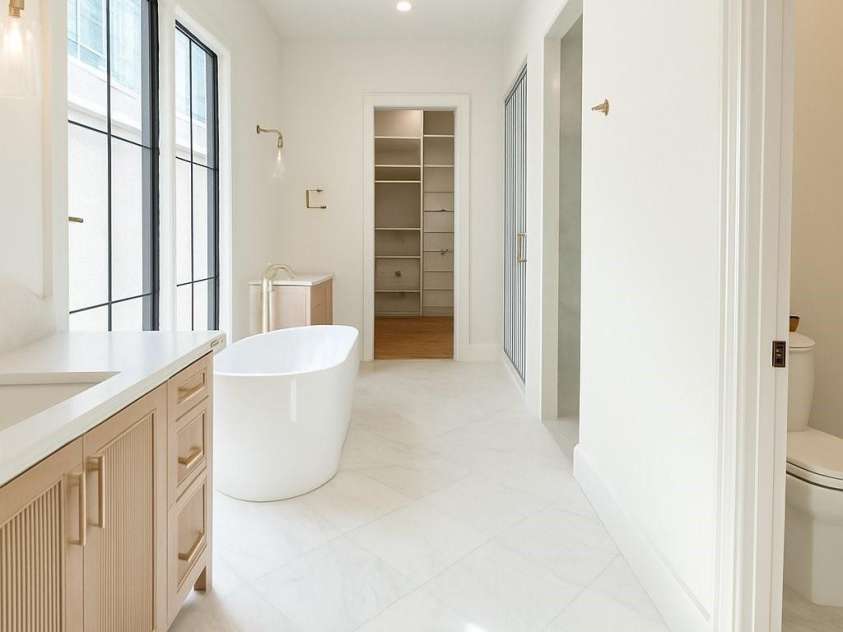 1519 Lynway Drive, Charlotte, NC 28203.  MLS# CAR4298826, YatesRealty ID 596. Certain images have been virtually staged or digitally modified to demonstrate potential layout, furnishings, or finishes. These images are for illustrative purposes only and do not represent current furnishings or complet