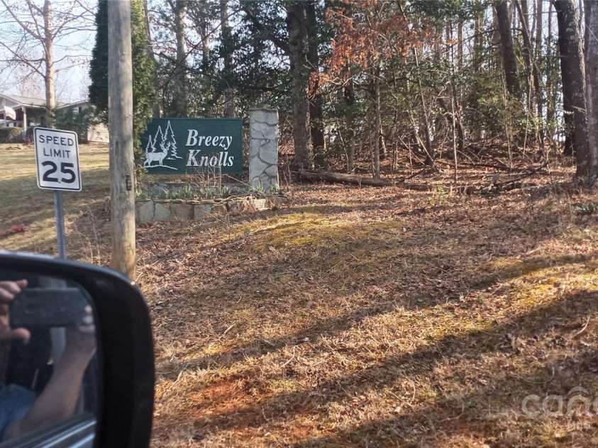 999 River Breeze Drive, Morganton, NC 28655.  MLS# CAR4112961, YatesRealty ID 596. 